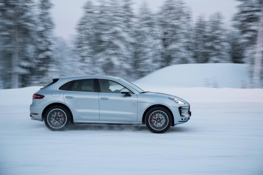  Porsche Macan Turbo Performance Package 2016 года  (фото 25 из 25)